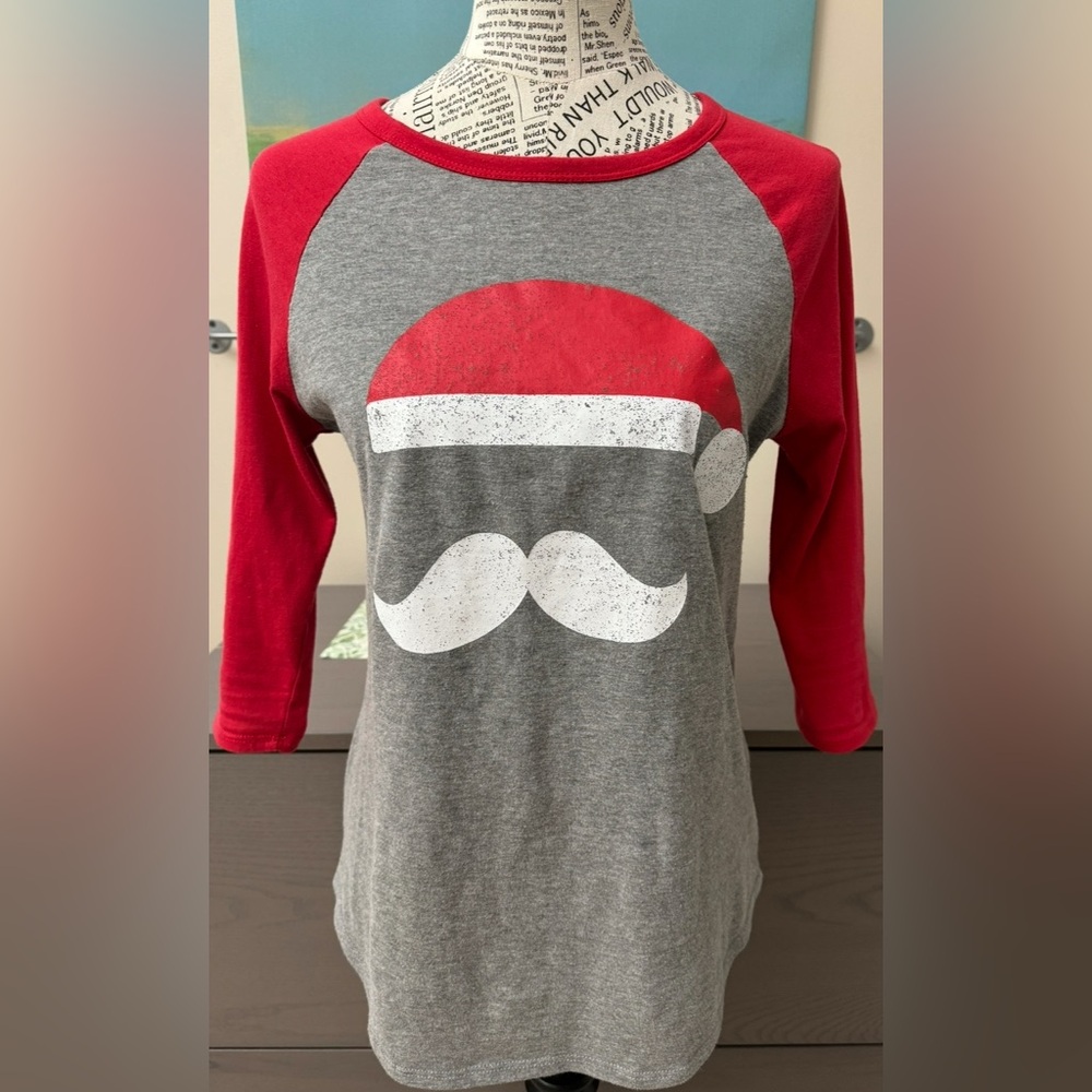 Women's Modern Lux fun Santa Graphic Tee 3/4 Raglan Sleeve Junior Fit Cotton L